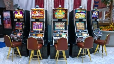 Dragon Tiger card game setup